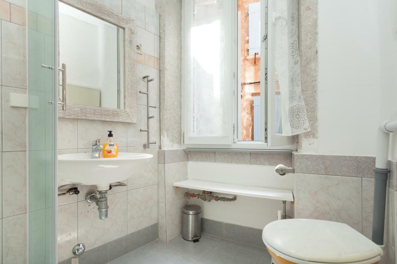 Nice Apartment In The City Center Rovinj Exterior photo