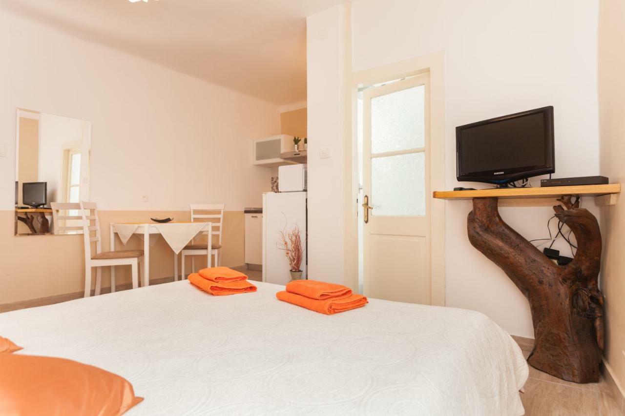 Nice Apartment In The City Center Rovinj Exterior photo
